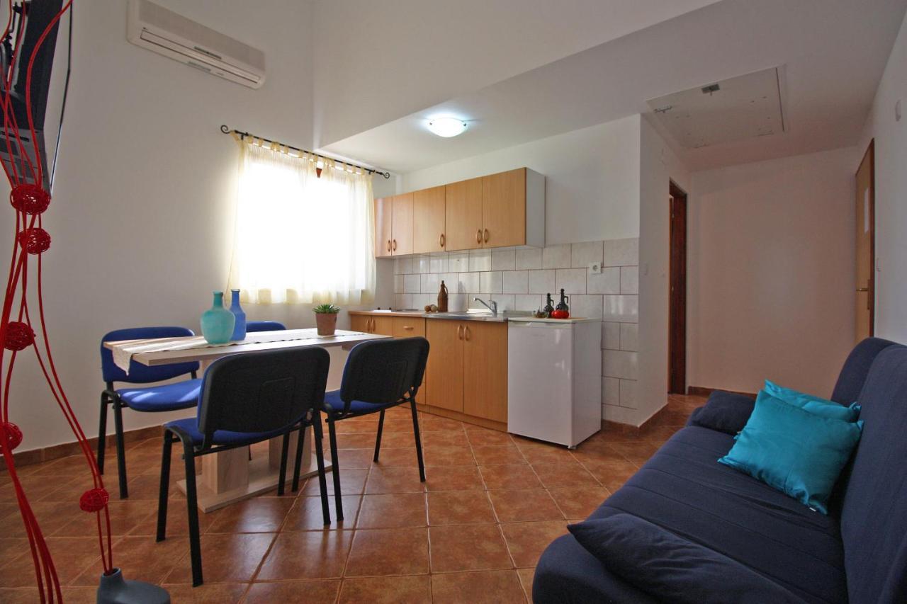 Brijunisol - 3 Apartments Top Position Near The Beautiful Beach Фажана Экстерьер фото
