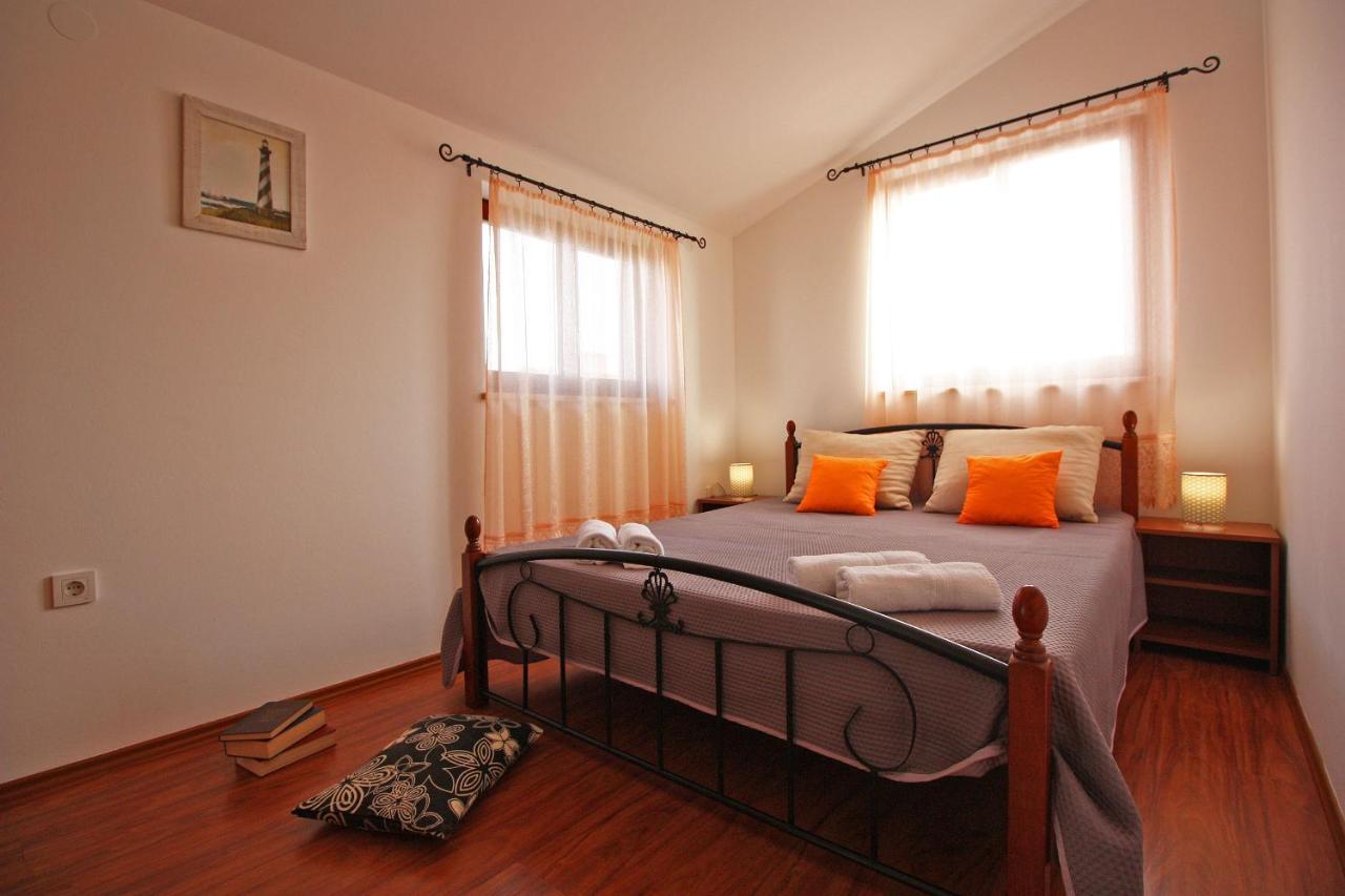 Brijunisol - 3 Apartments Top Position Near The Beautiful Beach Фажана Экстерьер фото