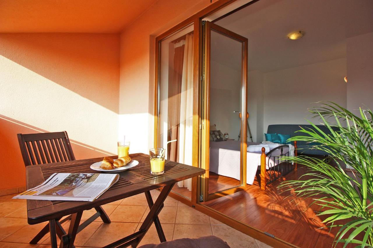 Brijunisol - 3 Apartments Top Position Near The Beautiful Beach Фажана Экстерьер фото